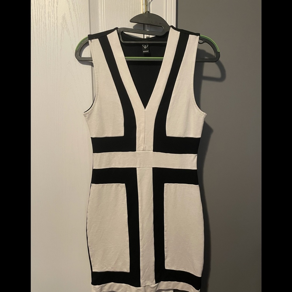 White and black pattern dress